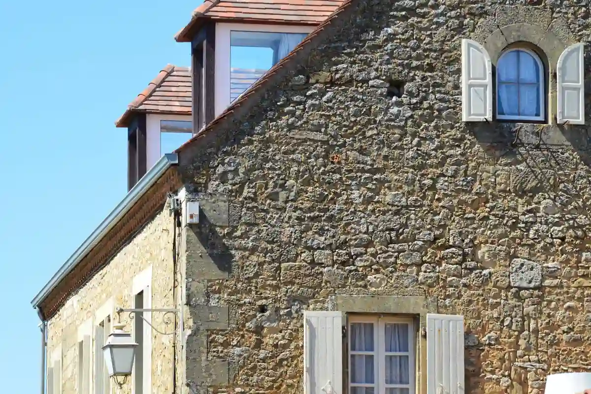 Natural Stone & Limestone in Western Springs